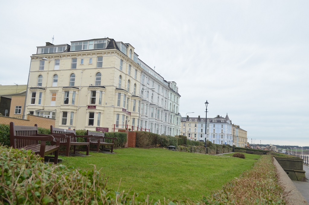 Bridlington Hotels And Guest Houses Overlooking The Beach And Bay 